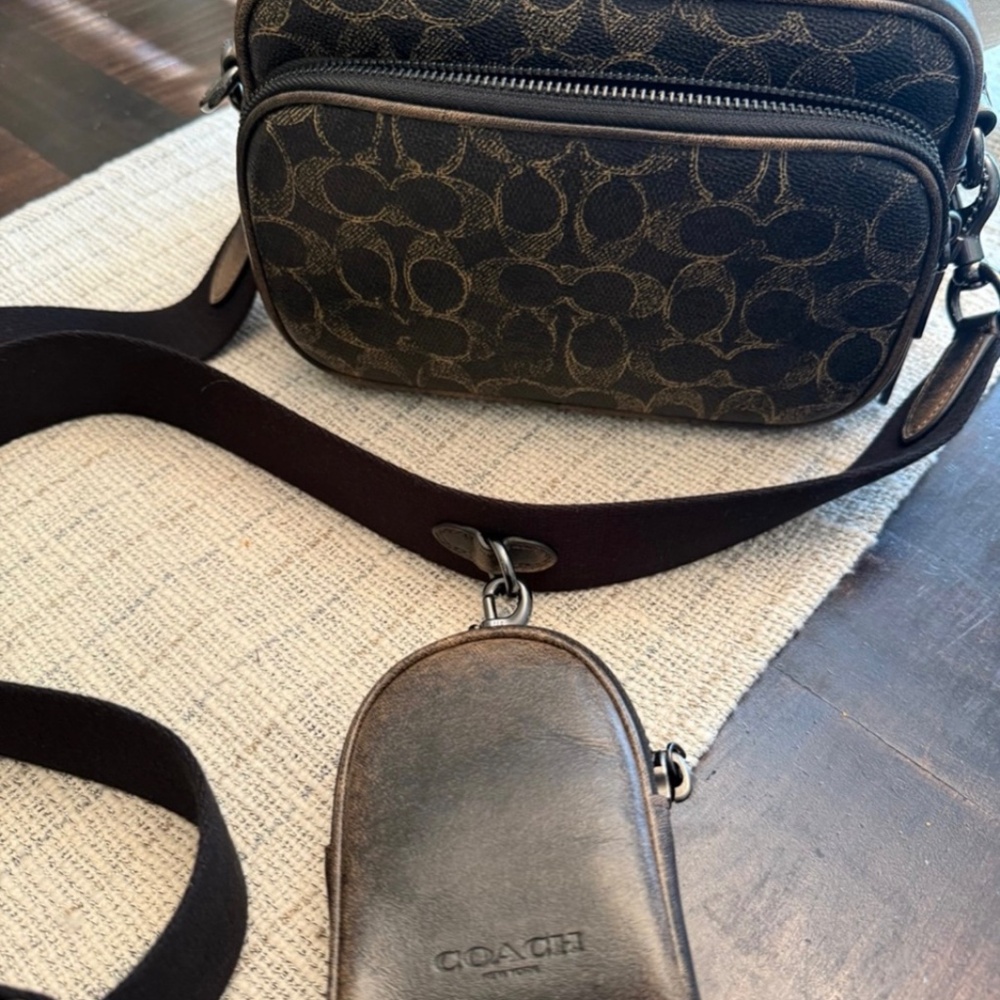 Coach Finlay in loved leather and signature canvas - Picture 6 of 10